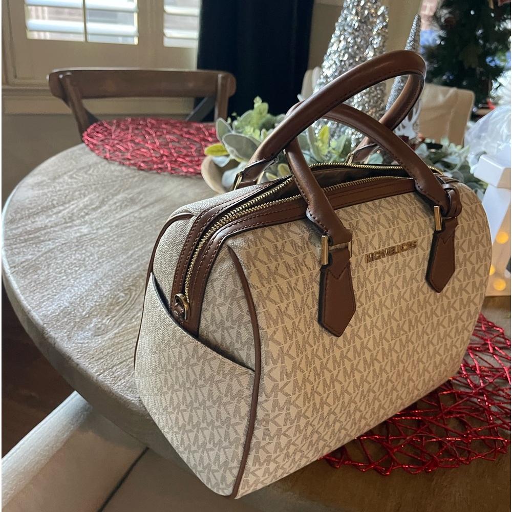 NWT Micheal Kors bag!